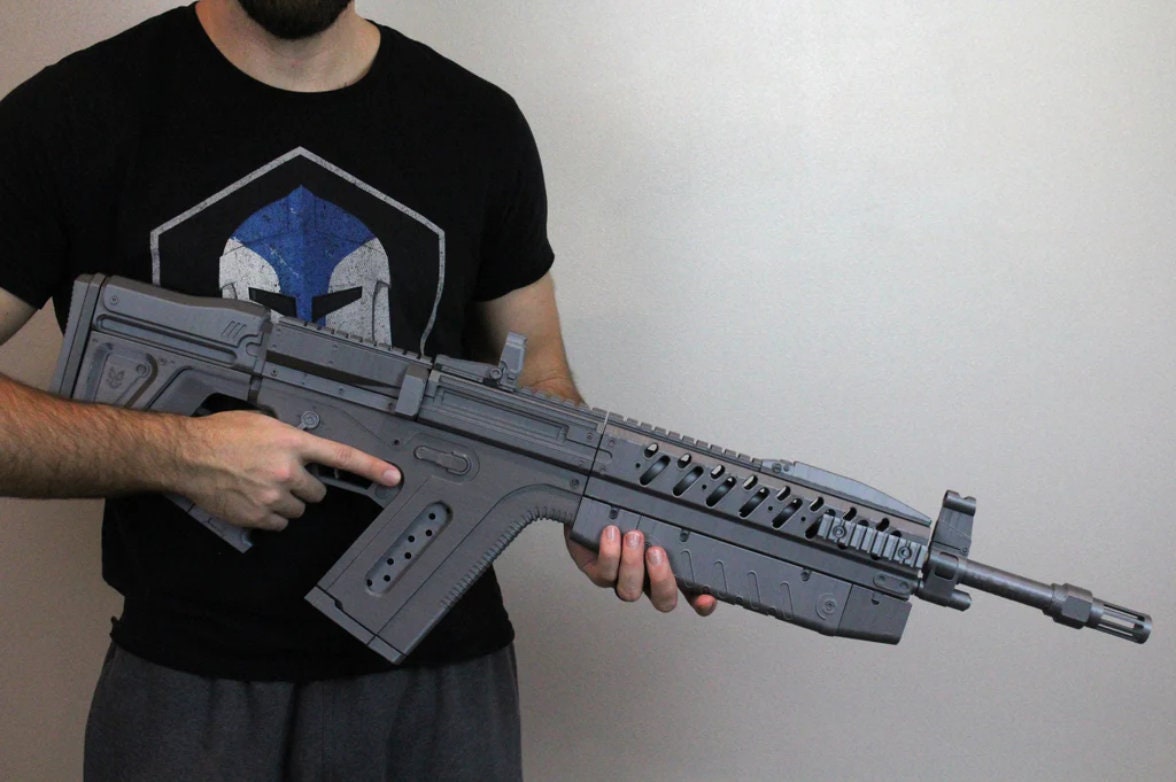Halo Infinite VK78 Commando Rifle Replica - 3D Printed Full-Size  - Master Chief's Weaponry for Cosplay, Collectors, and Gamers