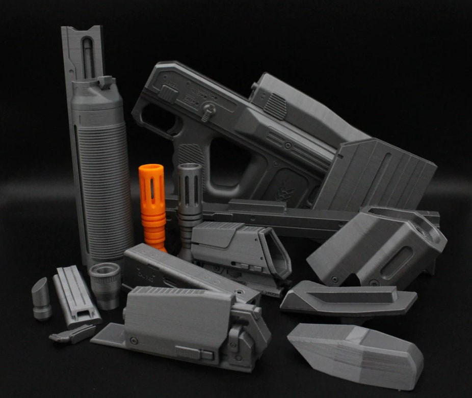 Halo Infinite MA40 AR Replica - 3D Printed Full-Size  - Master Chief's Weaponry for Cosplay, Collectors, and Gamers
